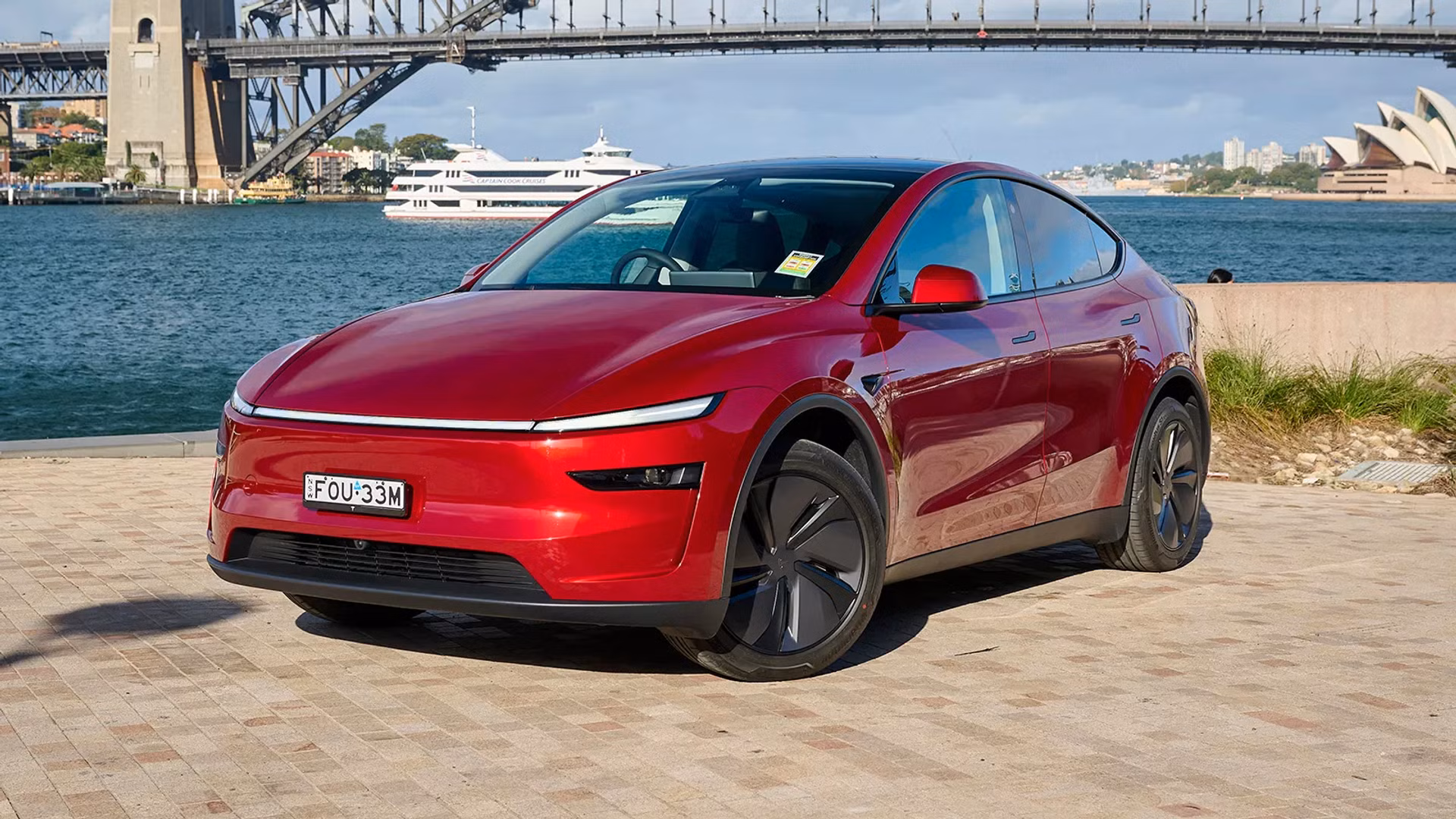 Tesla Model Y Long Range AWD (2025)
